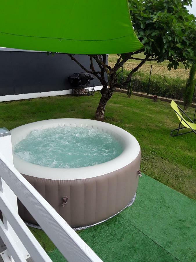 La Riviere Villa Pujols  ภายนอก รูปภาพ